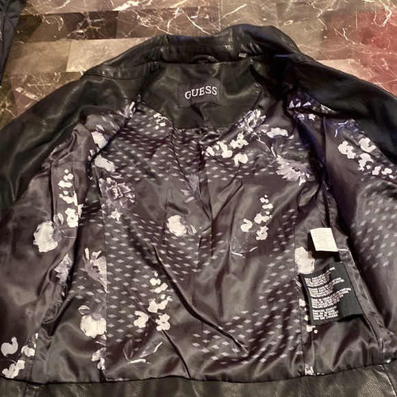 Guess leather touch jacket size XS - Picture 4 of 7